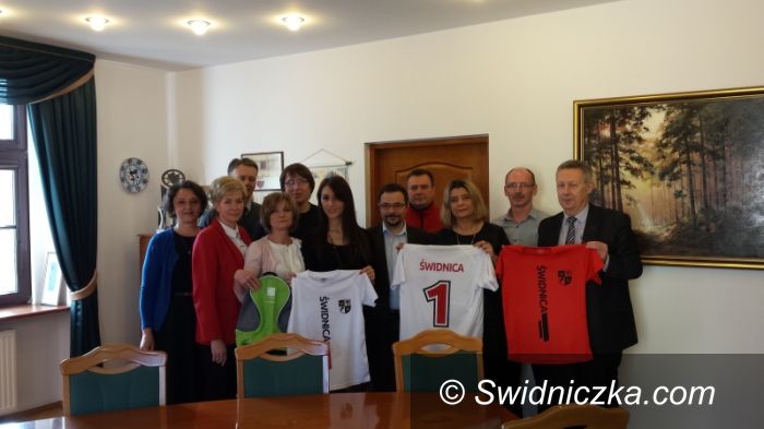 Świdnica: Drużyna urzędników miejskich walczy o zwycięstwo w XIX Mistrzostwach Polski w Piłce Siatkowej Pracowników Samorządowych