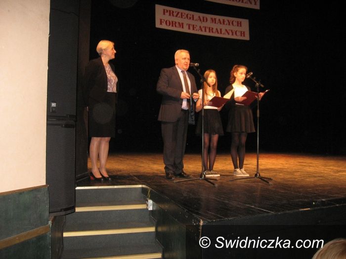 Świdnica: Protokół XIV Międzyszkolnego Przeglądu Małych Form Teatralnych zorganizowanego przez Szkołę Podstawową nr 105 w Świdnicy