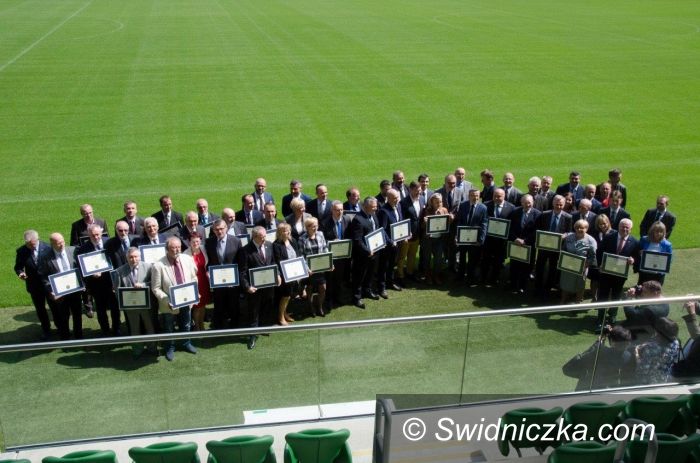Świdnica: Dofinansowanie budowy boiska wielofunkcyjnego z urządzeniami lekkoatletycznymi przy SP 8