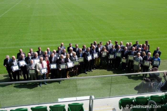 Świdnica: Dofinansowanie budowy boiska wielofunkcyjnego z urządzeniami lekkoatletycznymi przy SP 8