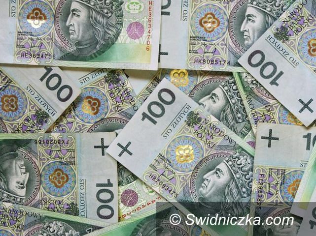 Świebodzice: Pomoc dla policji i powiatu