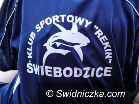 Brzeg Dolny: Rekin płynął w Brzegu Dolnym