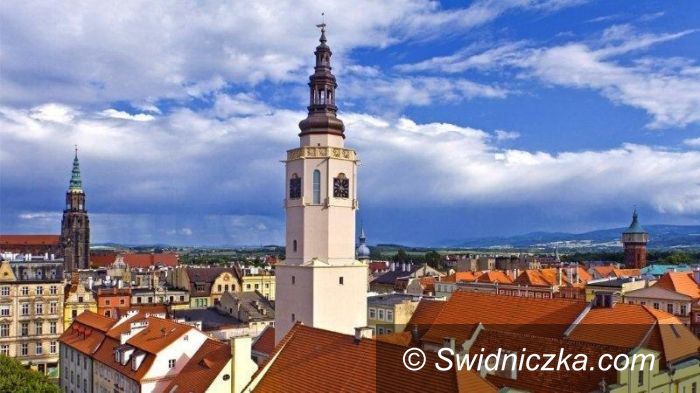 Świdnica: Wbiegną na wieżę Ratusza