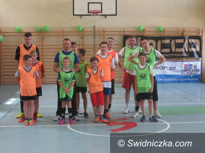 Świdnica: Rodzinna liga halowa zakończyła rozgrywki