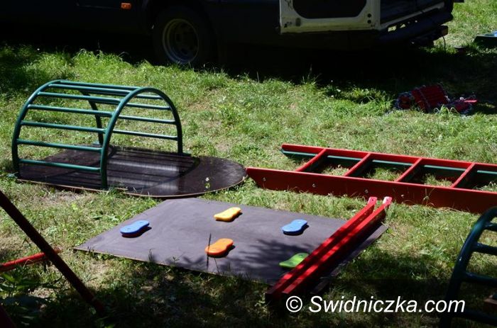 Żarów: Nowy plac zabaw w Żarowie