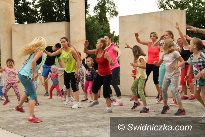 Świebodzice: Świebodzice: Zumba w parku