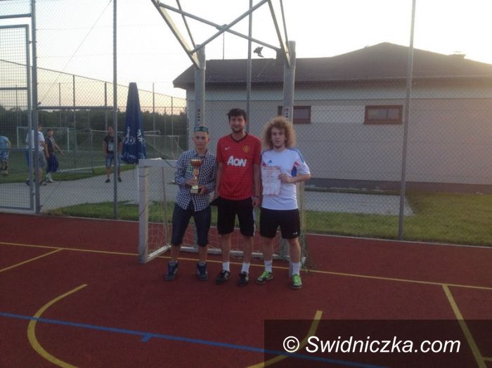 Roztoka: Uliczny futbol