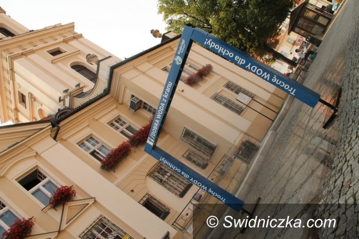 Świebodzice: Orzeźwiająca kurtyna w Świebodzicach