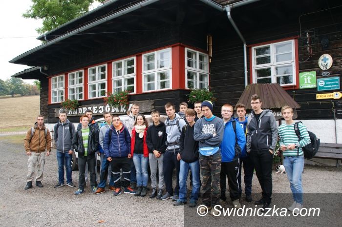 Świdnica: Górski rajd "Mechanika"