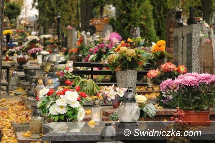 Świebodzice: Świebodzice: Wzmożone działania w związku ze zbliżającym się Świętem Zmarłych