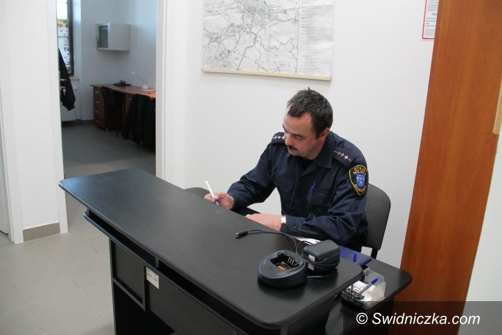 Świebodzice: Strażnicy już na dworcu