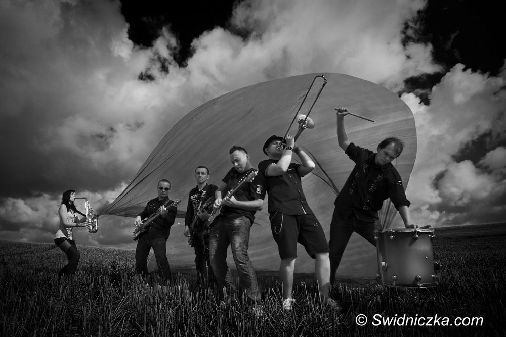 Świdnica: Ga Ga Zielone Żabki i Leniwiec na Rock Przeciw AIDS