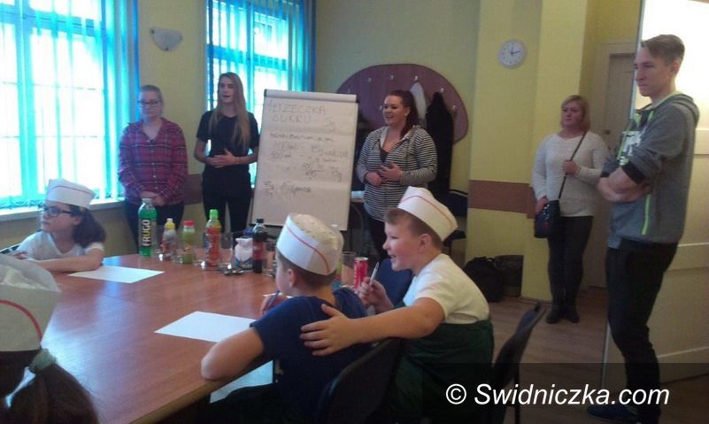 Świdnica: Zdrowa żywność według ZSH–T