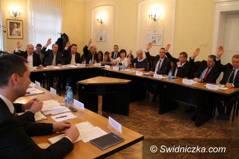 Świebodzice: Gmina ma budżet na 2016 rok