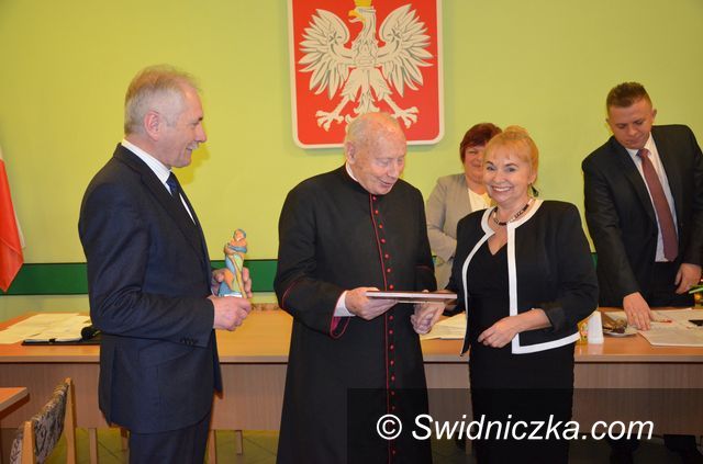Marcinowice: Ks. Tadeusz Dudek – pierwszym w historii Zasłużonym dla Gminy Marcinowice