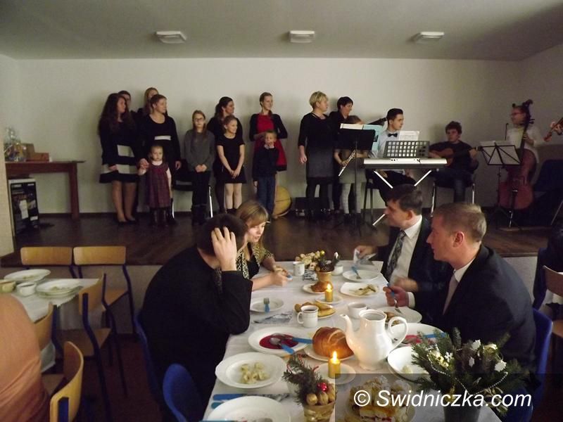 Żarów: Żarów:  Nie zabrakło dla nikogo miejsca