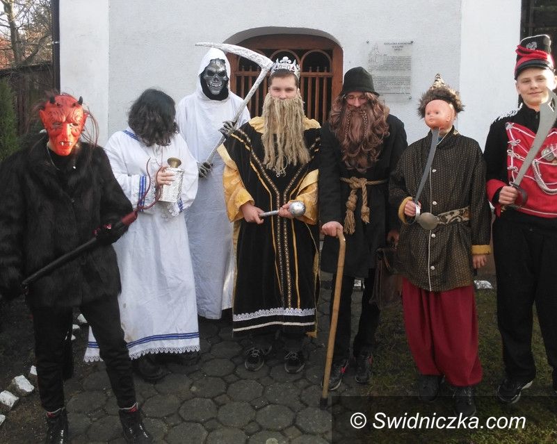 Żarów: Kolędnicy odwiedzają nasze domy