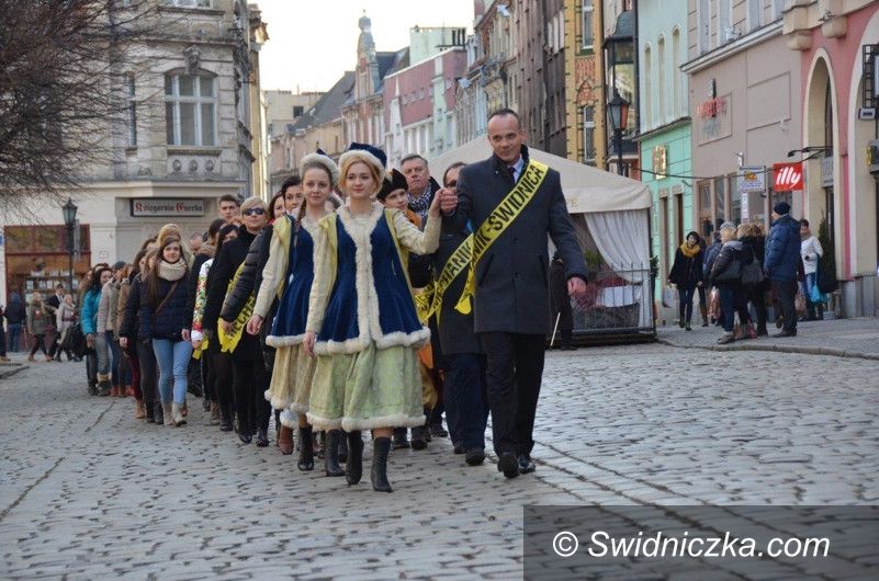 Świdnica: XII Polonez Maturzystów
