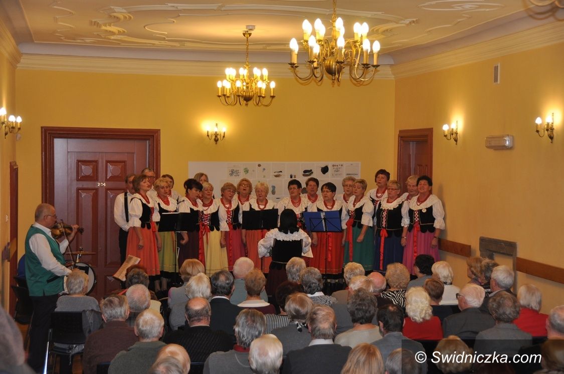 Świdnica: „Ale Babki” kolędowały w Świdnicy