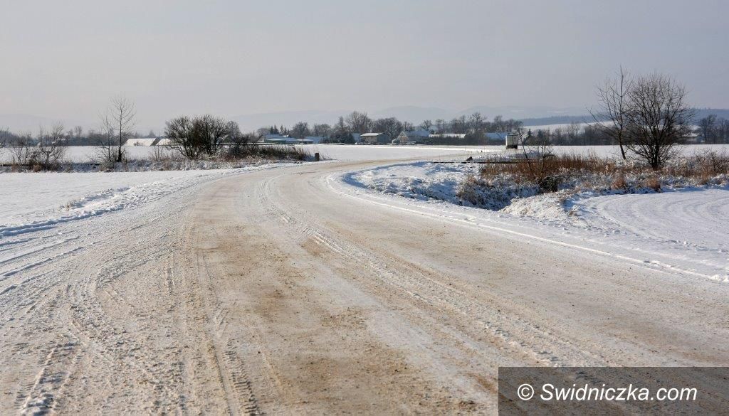 Dobromierz: Dobromierz: Ostrożnie na drogach