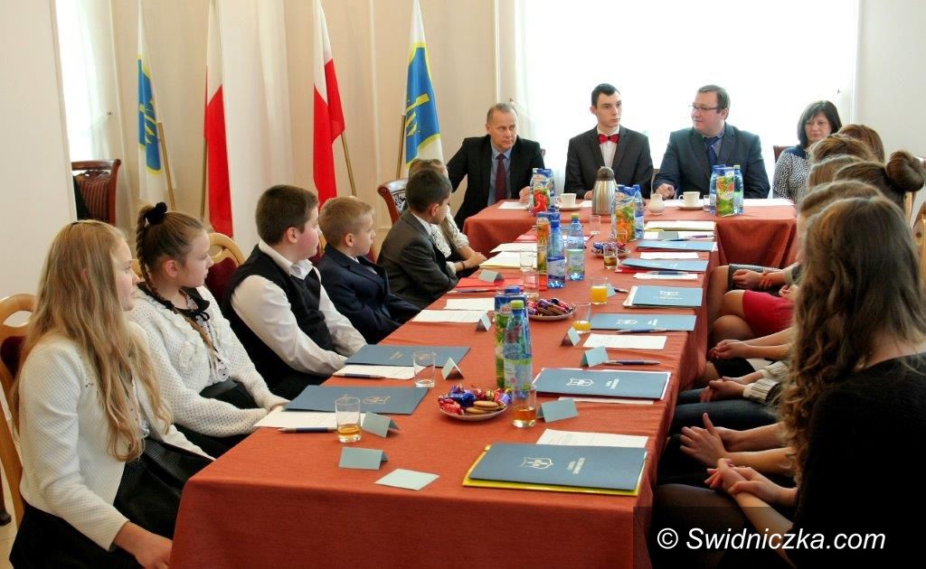 Dobromierz: Dobromierz: Za nami I sesja Młodzieżowej Rady Gminy