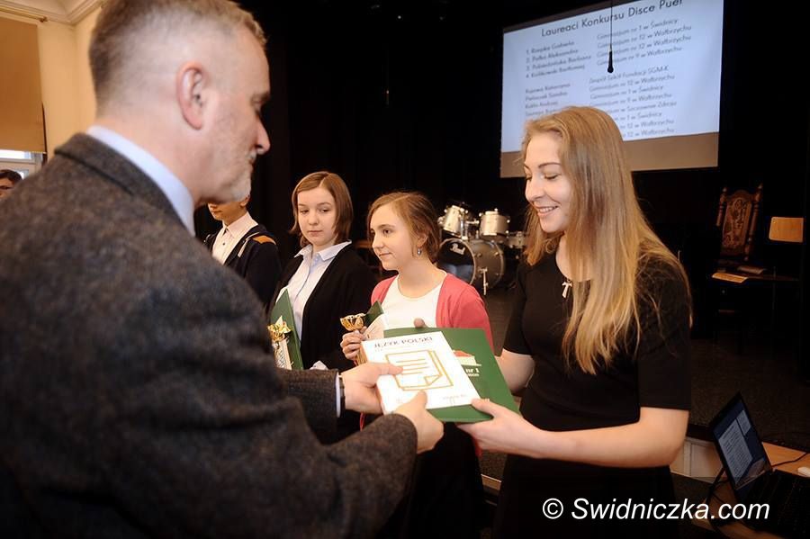 Wałbrzych: Gimnazjum nr 1 najlepsze w powiecie wałbrzyskim i świdnickim