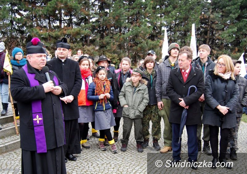 Świebodzice: Miejska Droga Krzyżowa w Świebodzicach