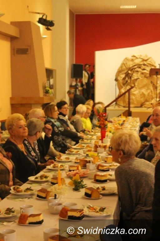 Świebodzice: Świąteczne spotkanie u seniorów
