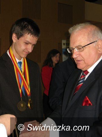 Jaworzyna Śląska: „Przez trud do gwiazd”