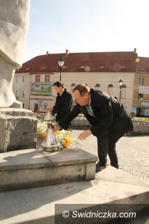 Świebodzice: Świebodzice: Światełko dla Jana Pawła II