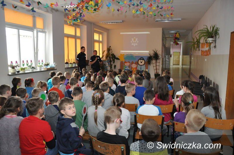 Świdnica: Chcesz być widoczny – Noś Odblaski!