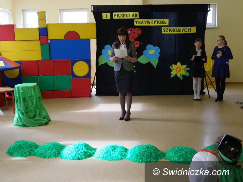 Żarów: Młodzi aktorzy na scenie