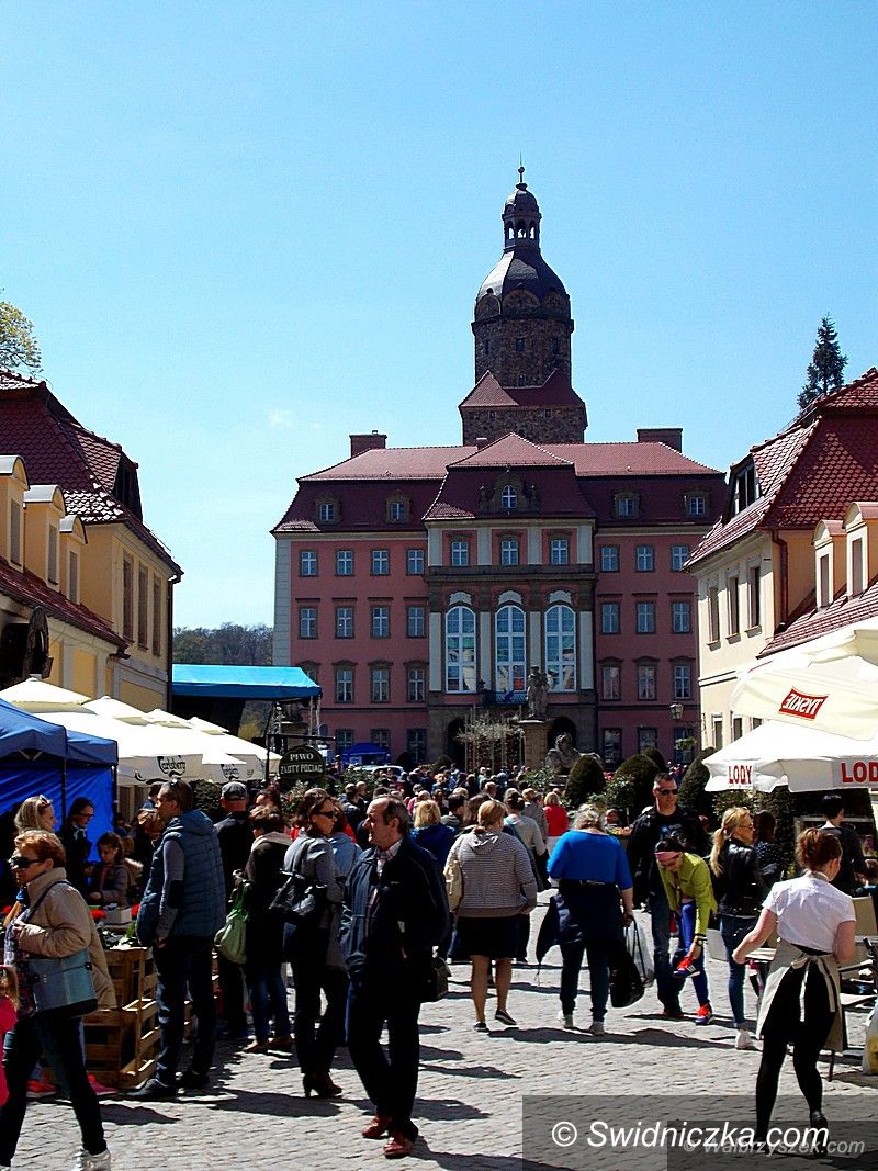 Wałbrzych: Trwa XXVIII Festiwal Kwiatów i Sztuki