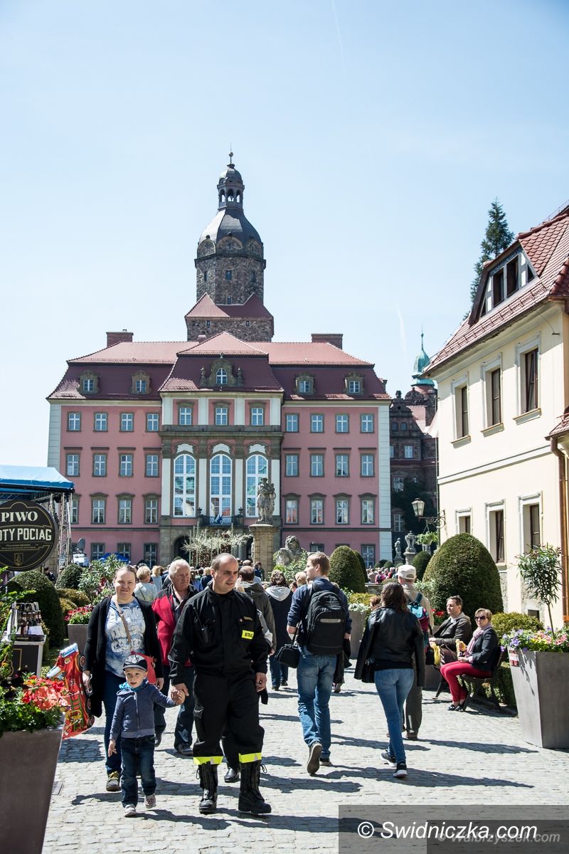 Wałbrzych: Kwitnący Książ kolejny już raz zachwycił turystów