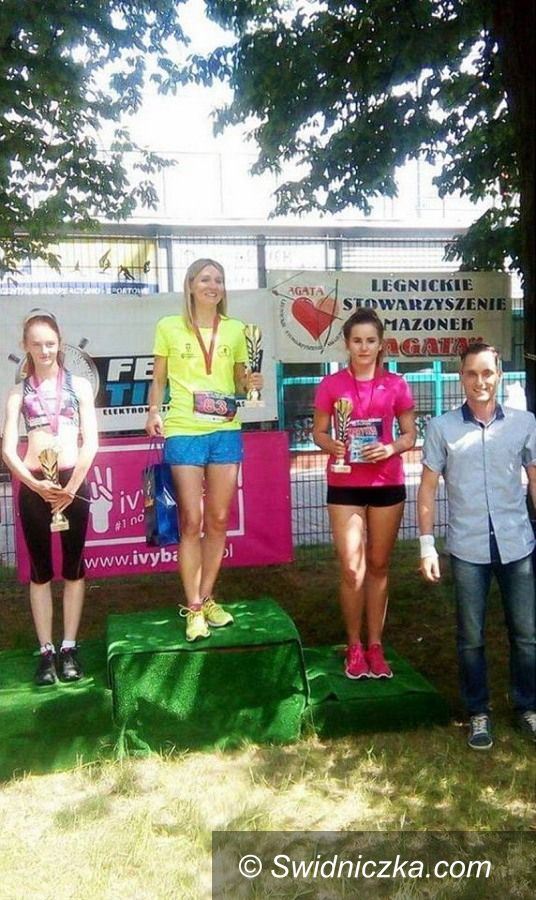 Jaroszów: Jaroszowskie gimnazjalistki w biegu