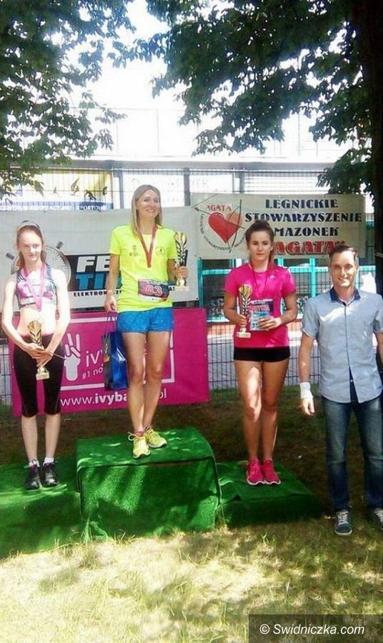 Jaroszów: Jaroszowskie gimnazjalistki w biegu