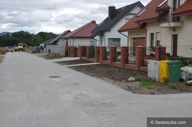 Gmina Świdnica: Remontują drogi gminne i powiatowe