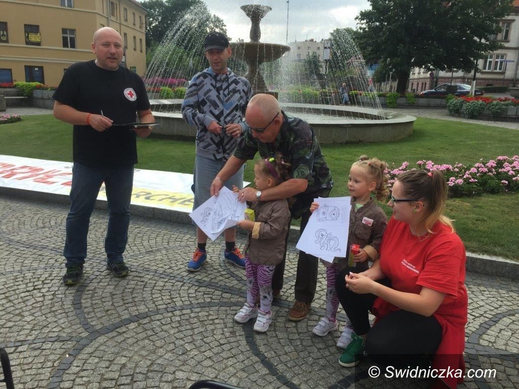 Świebodzice: Happening PCK w Świebodzicach