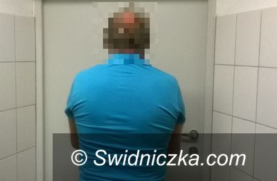 Strzegom: Nietrzeźwy dziadek opiekował się 13–miesięcznym wnukiem