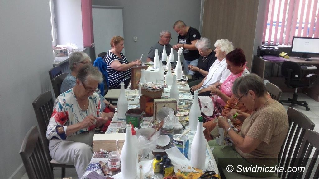Strzegom: Warsztaty decoupage w „Senior – Wigor”