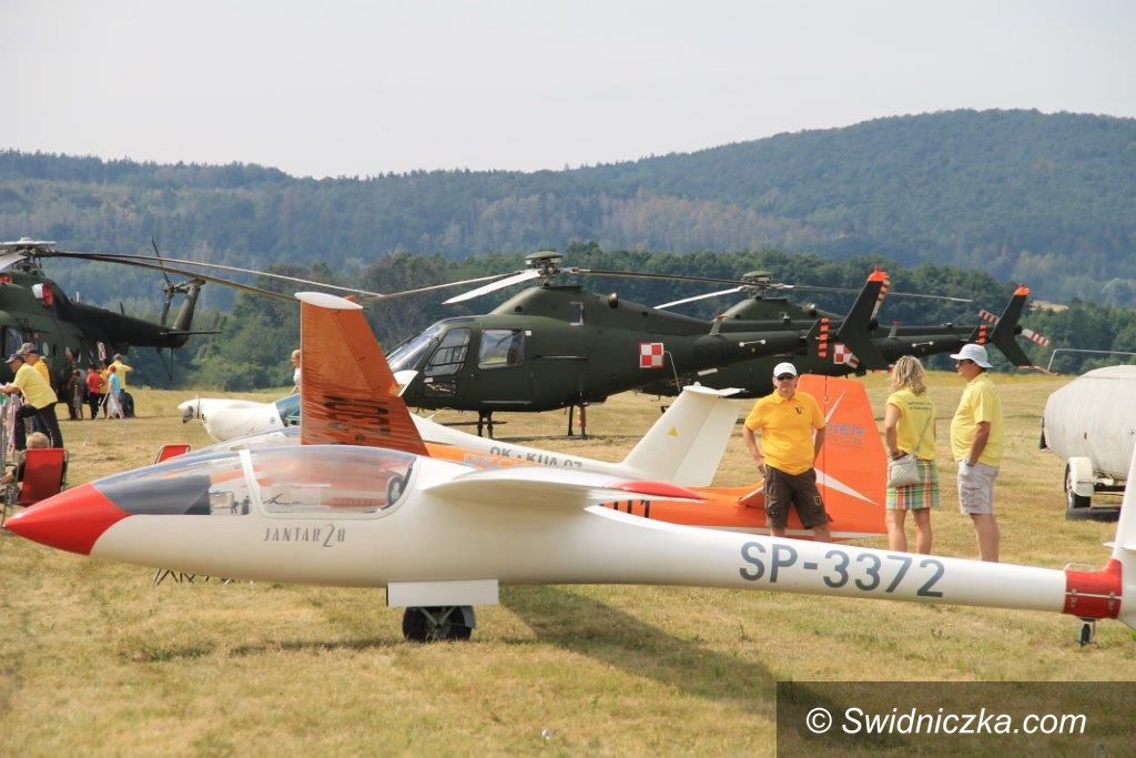 Świebodzice: Była adrenalina na pikniku lotniczym w Świebodzicach!