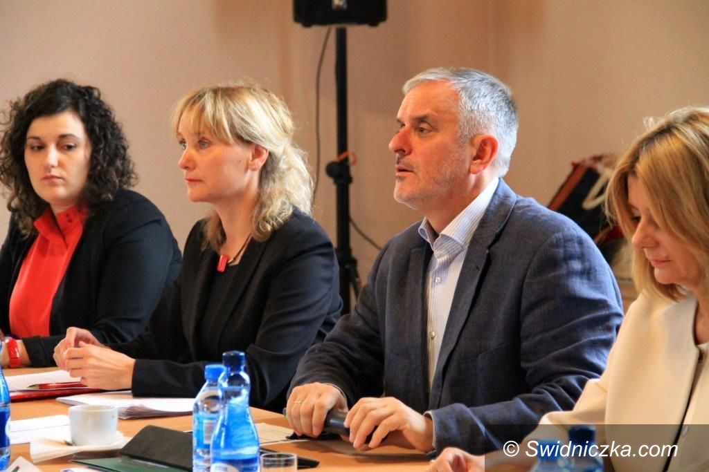 Świebodzice: Aglomeracja trzyma rękę na pulsie