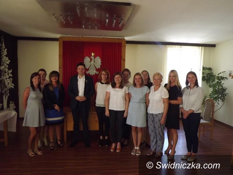 Żarów: Rzecznik Praw Dziecka z wizytą u pracowników żarowskiego OPS