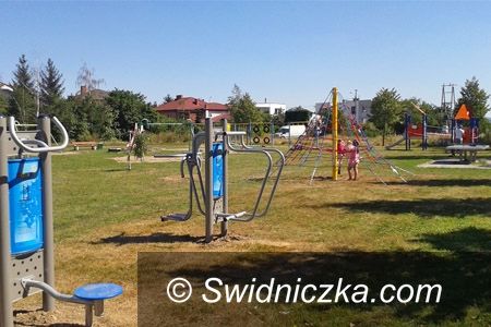 Świdnica: Nowa siłownia plenerowa i plac zabaw w Świdnicy