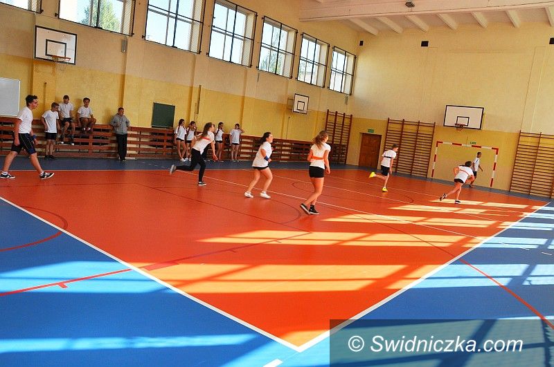 Pszenno: Nowa nawierzchnia w hali w Pszennie