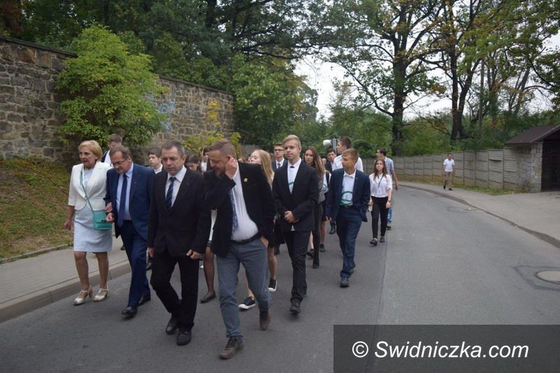 Świebodzice: Jubileusz 65–lecia Liceum Ogólnokształcącego im. Marii Konopnickiej w Świebodzicach