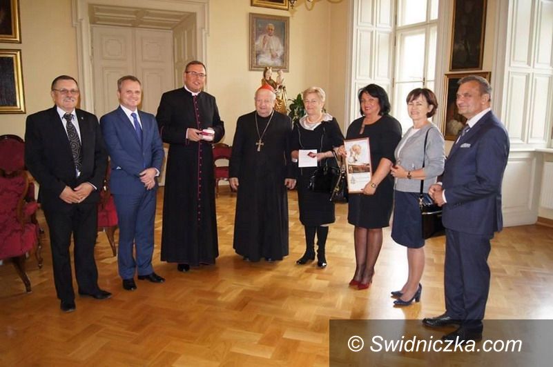 Strzegom: Relikwie Jana Pawła II w Strzegomiu