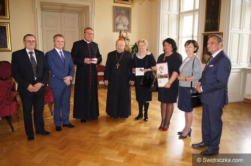 Strzegom: Relikwie Jana Pawła II w Strzegomiu