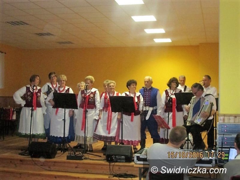 Olszany: Seniorzy z Olszan balowali