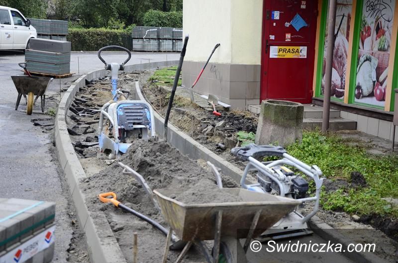 Żarów: Kolejne chodniki w remoncie w Żarowie